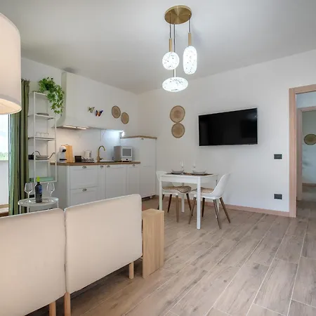 Gavina B By Interhome *